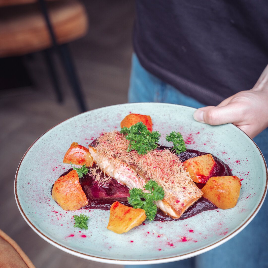 Diner bij Hotel Pauw: zalm met geroosterde groenten